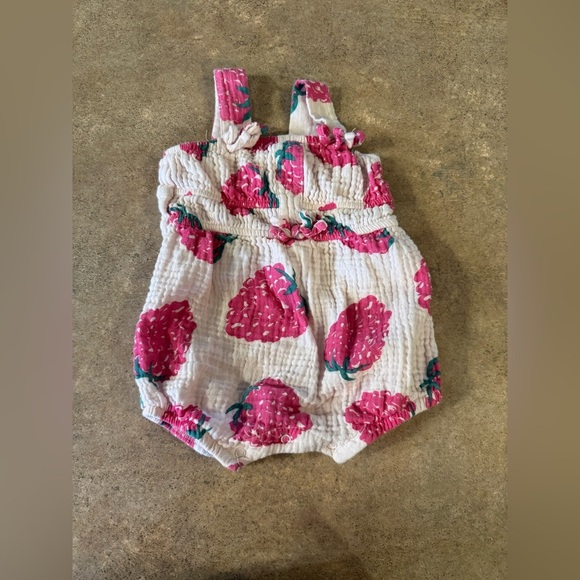 Jessica Simpson - 6-9 Month Pink and White Baby One Piece - Picture 1 of 4